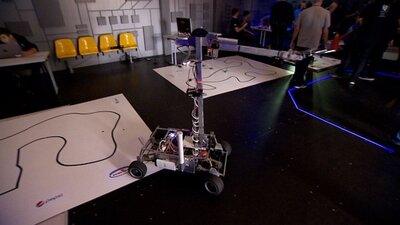 Roboty kontra dinozaury, czyli Jurabot w JuraParku